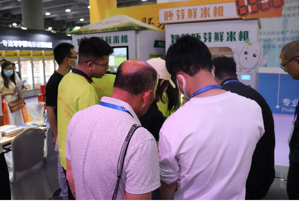 东吉良米仓智能碾米机